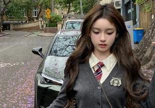 在cgw平台下载，轻松获取最新吃瓜资讯，让你成为社交圈的潮流先锋！