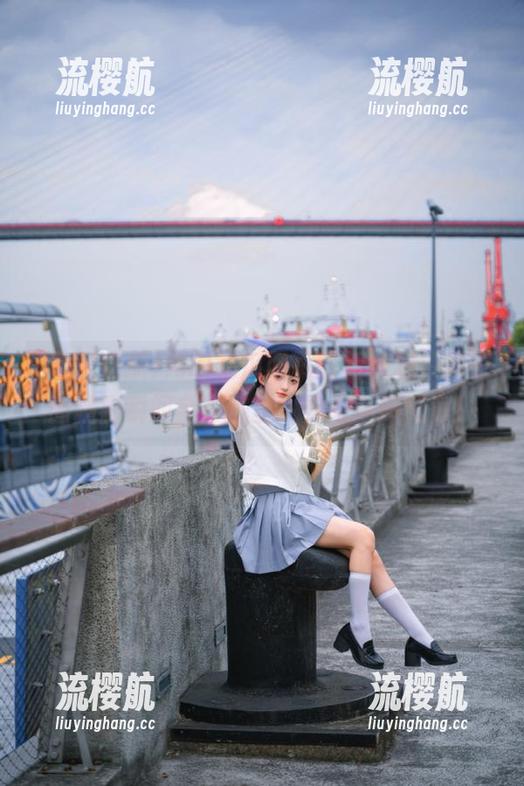 网曝吃瓜网页最新消息，娱乐圈精彩瞬间全在这里，快来一探究竟！