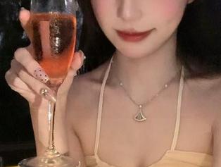 黑料网不打烊，超热视频让你实时掌握娱乐圈风云变幻。